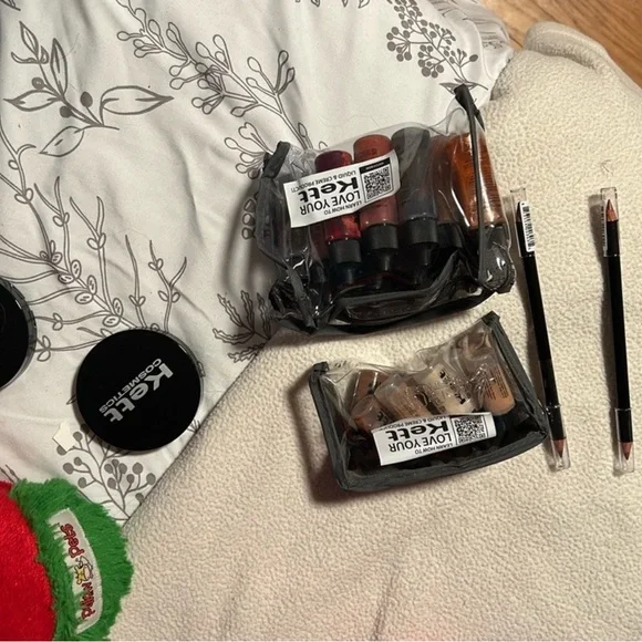 Professional Makeup Kit - Multicolor - Picture 4 of 9